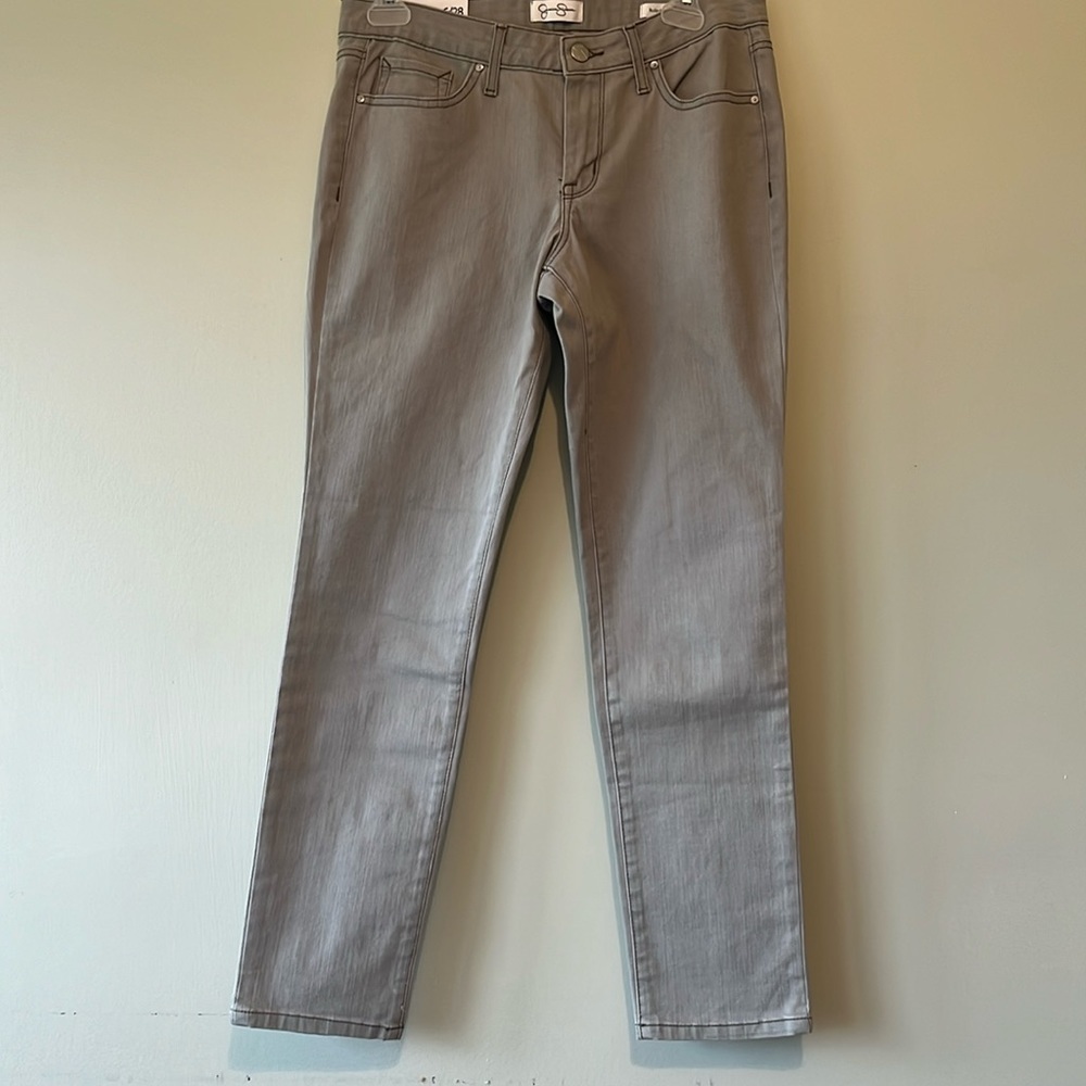 Women’s Jessica Simpson green rolled crop skinny pants in size 6/28 NWT